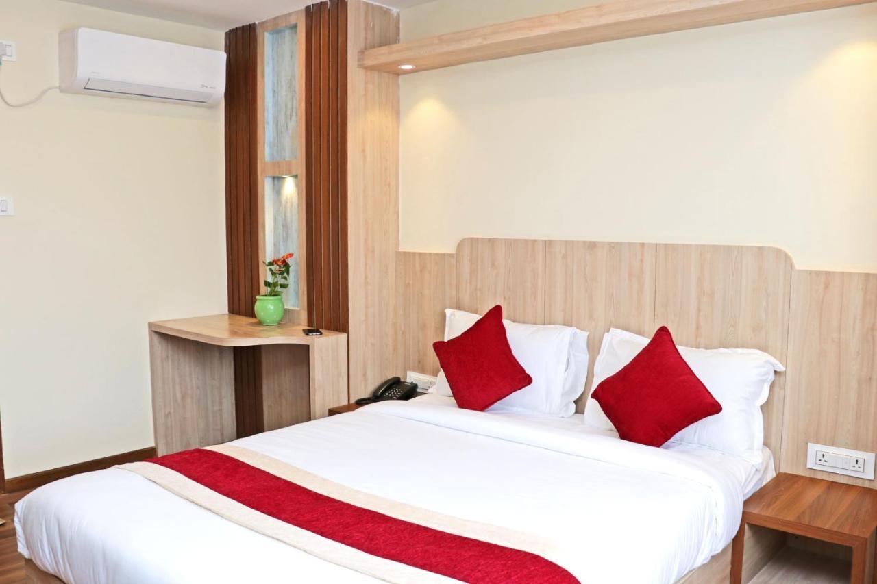 Hotel Nilakantha Pvt. Ltd 카트만두 외부 사진