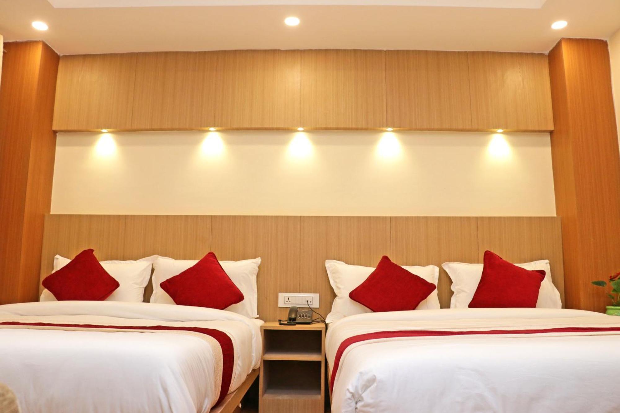 Hotel Nilakantha Pvt. Ltd 카트만두 외부 사진