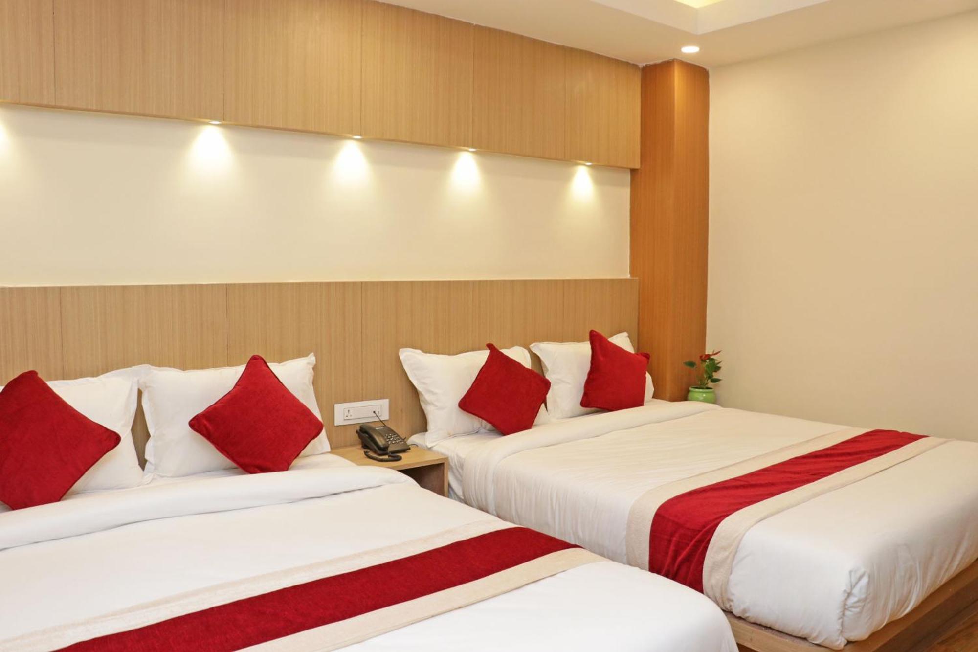 Hotel Nilakantha Pvt. Ltd 카트만두 외부 사진