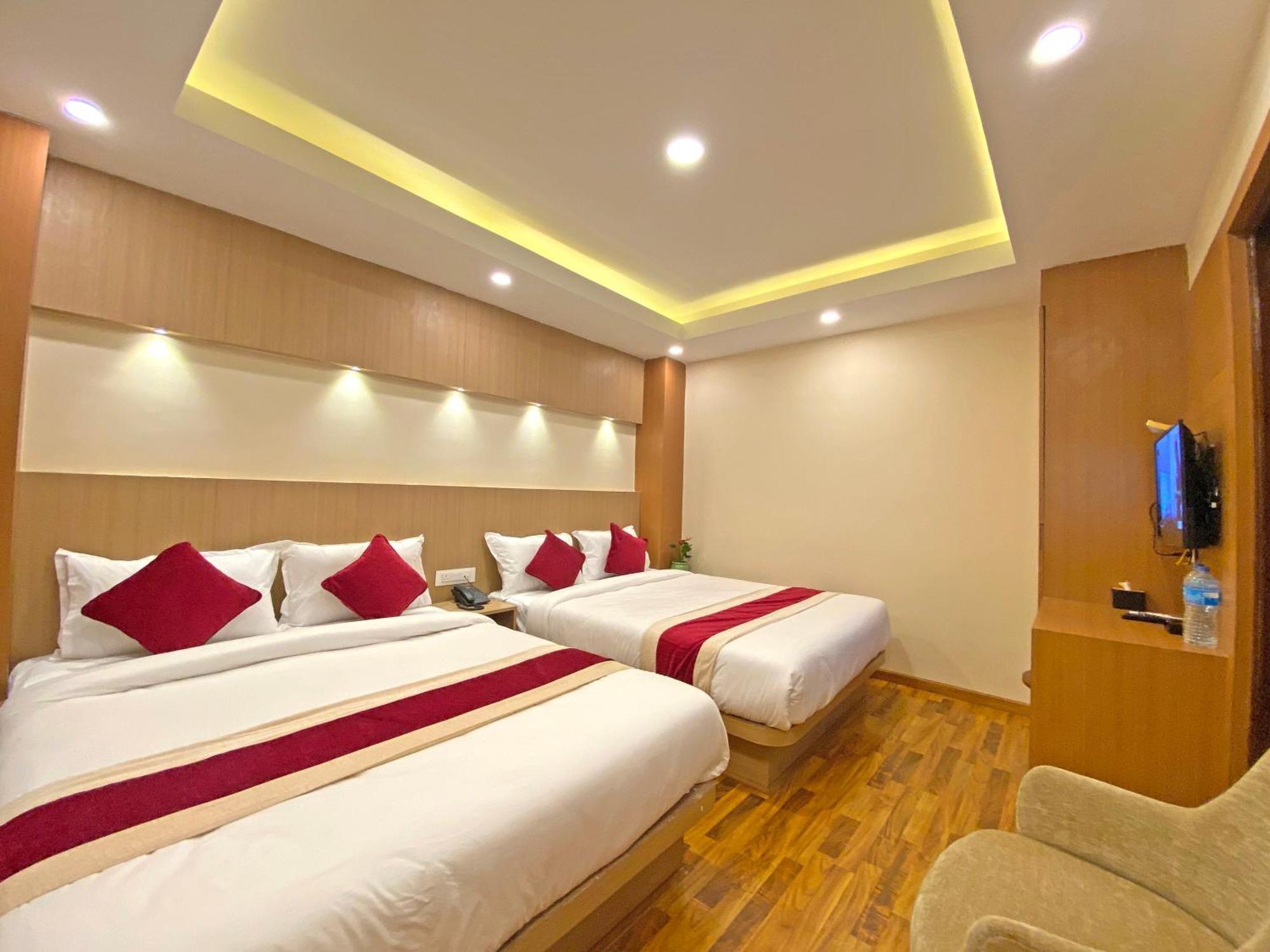 Hotel Nilakantha Pvt. Ltd 카트만두 외부 사진