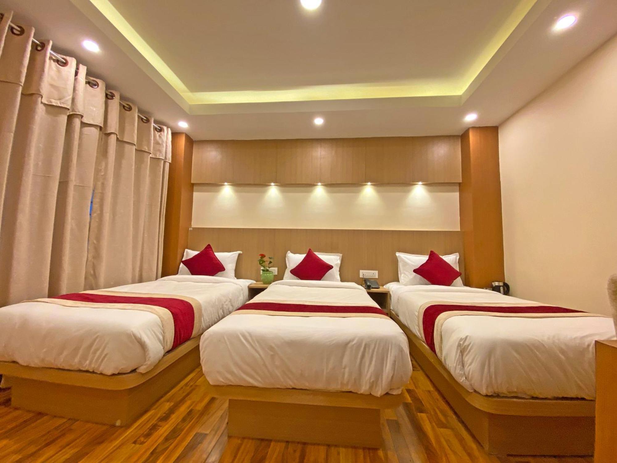Hotel Nilakantha Pvt. Ltd 카트만두 외부 사진