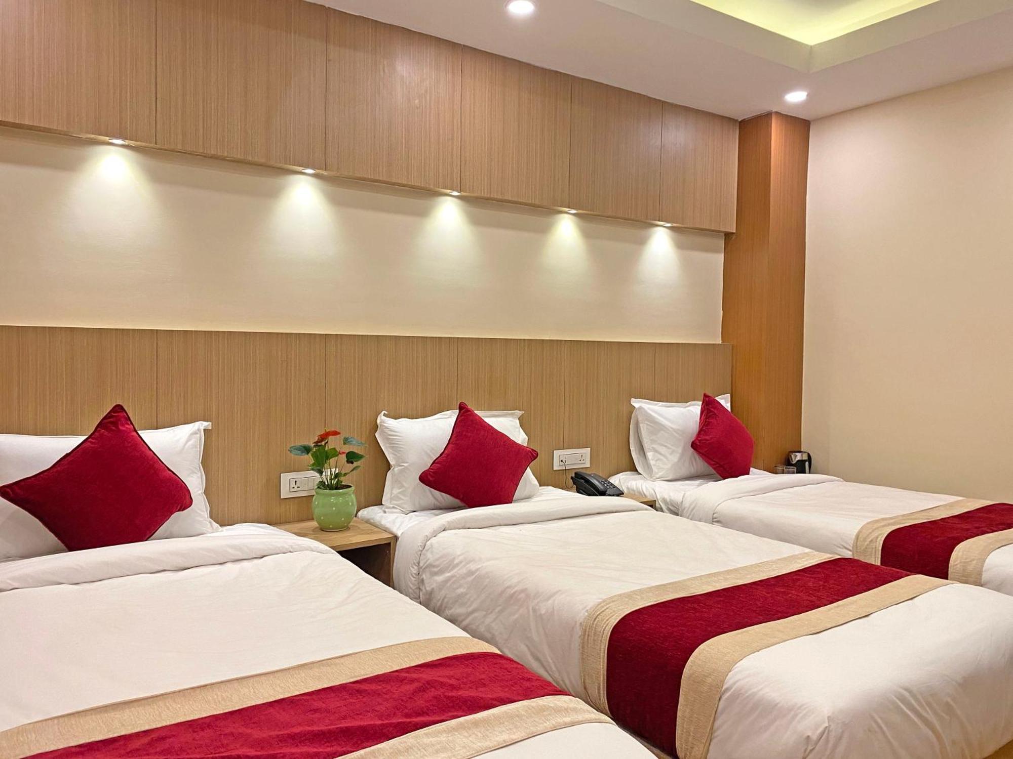 Hotel Nilakantha Pvt. Ltd 카트만두 외부 사진