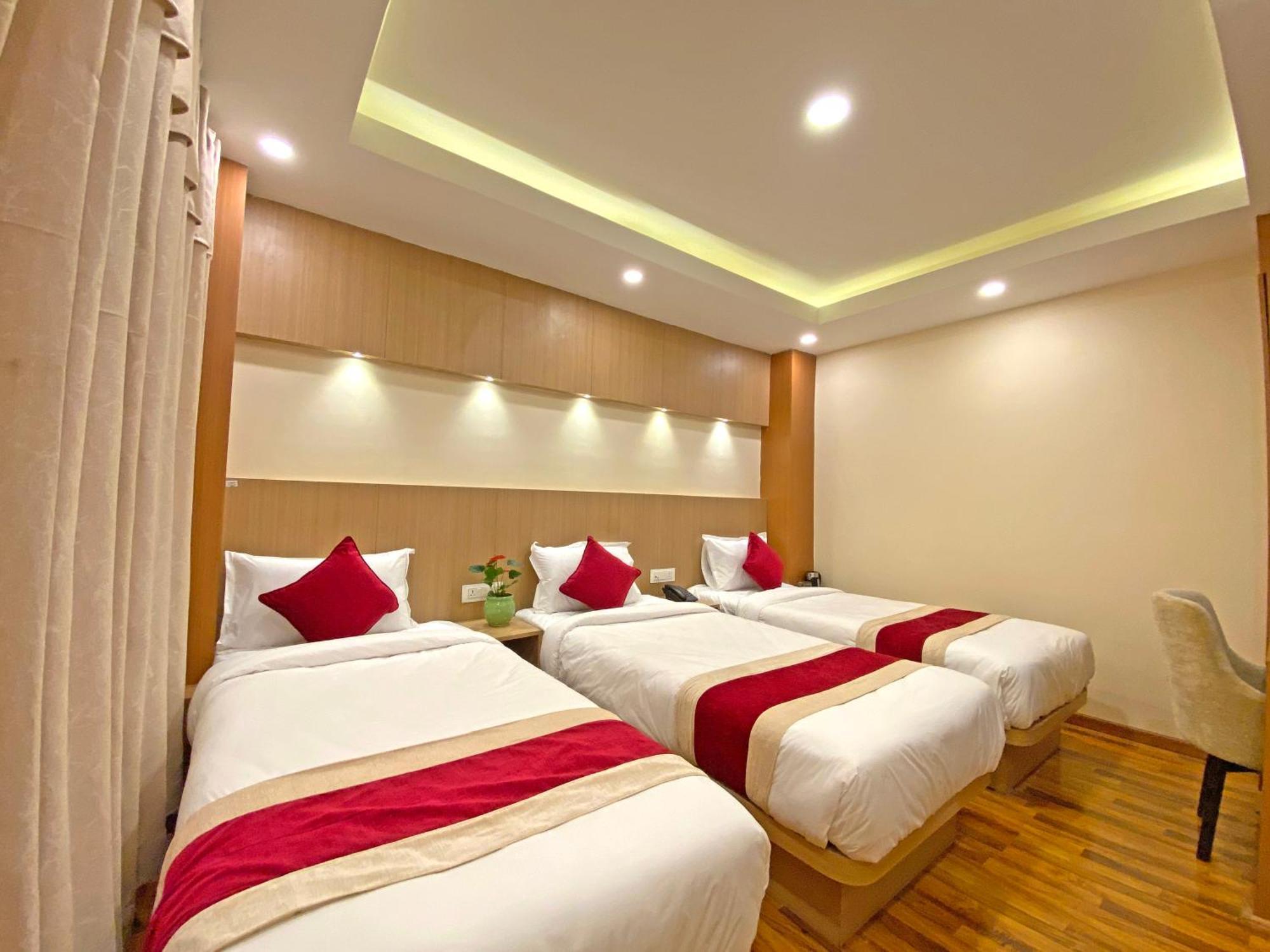 Hotel Nilakantha Pvt. Ltd 카트만두 외부 사진